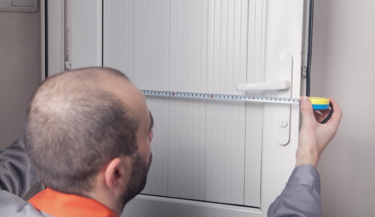 measure the current door handle