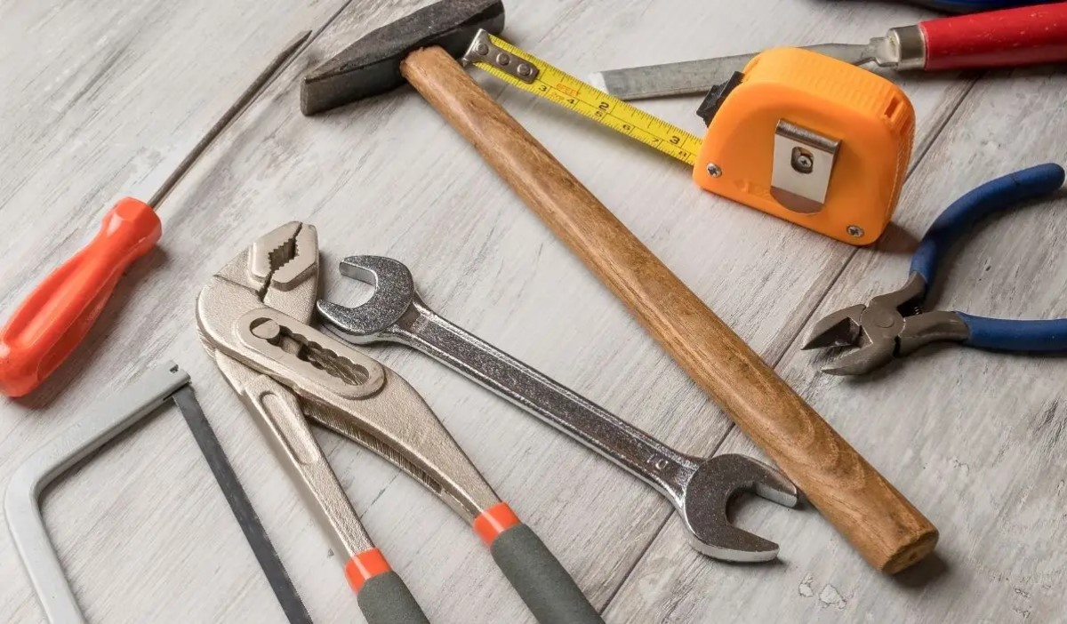 Hardware tools