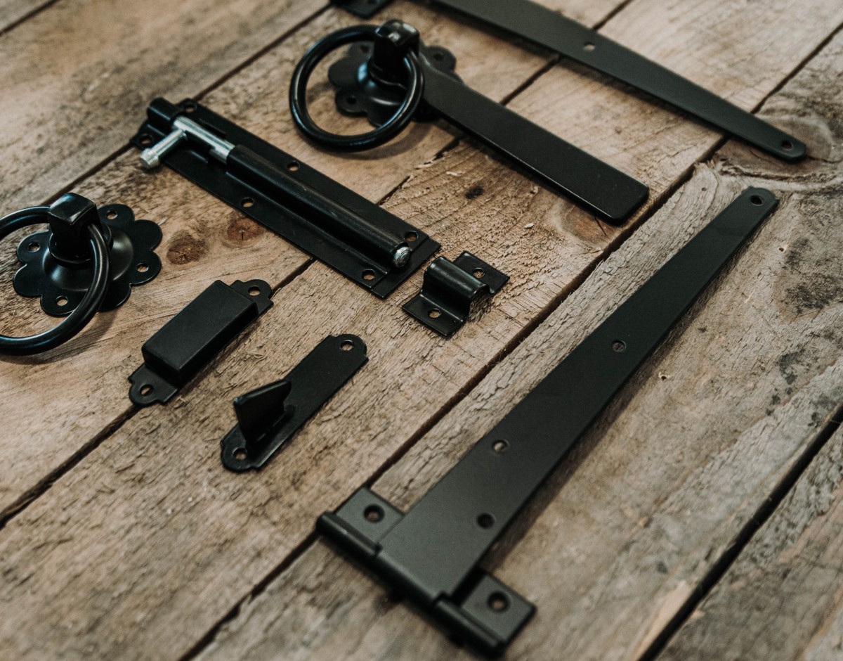 Gate hardware